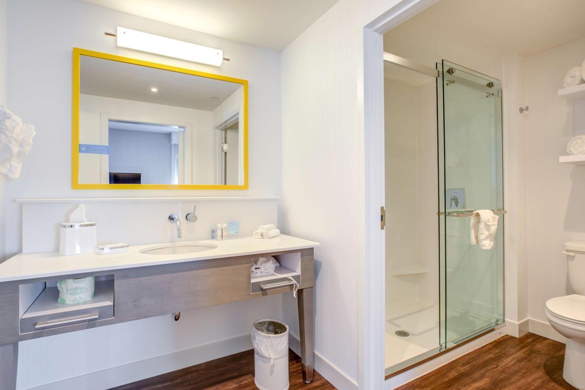 Hampton Inn & Suites Boston/Waltham Extérieur photo