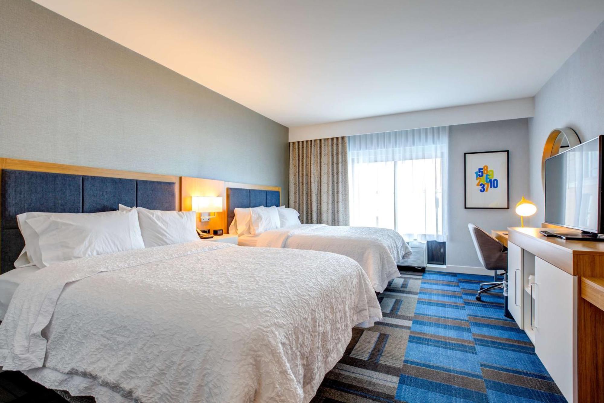 Hampton Inn & Suites Boston/Waltham Extérieur photo