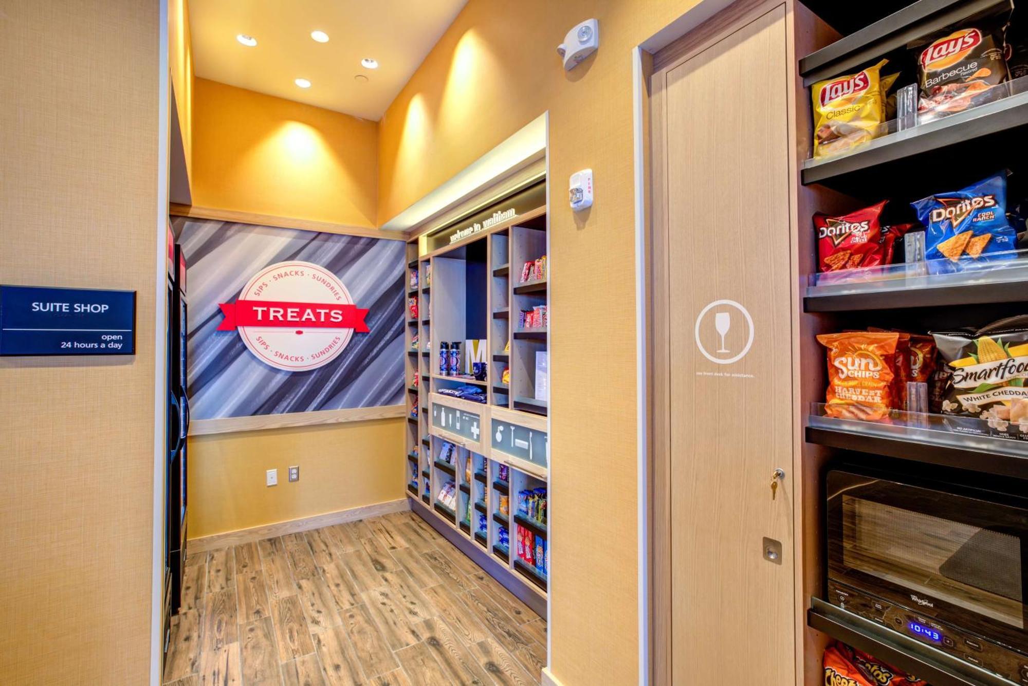 Hampton Inn & Suites Boston/Waltham Extérieur photo