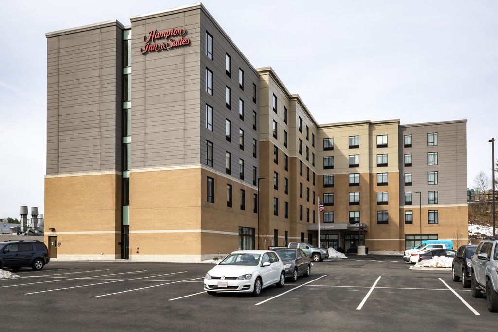 Hampton Inn & Suites Boston/Waltham Extérieur photo